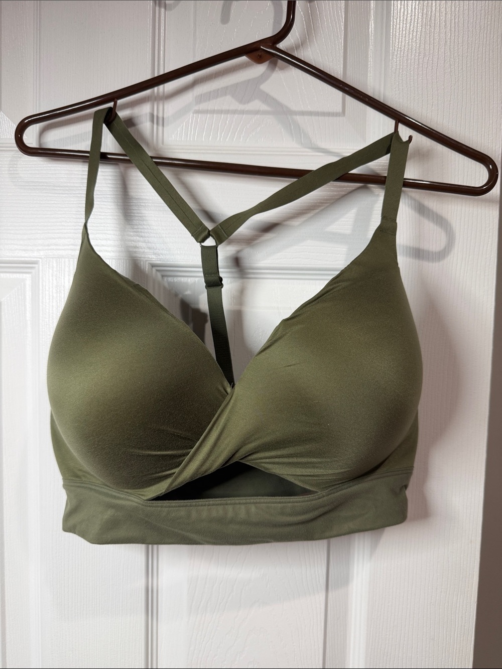 Victoria's Secret Olive Green UpLift NO WIRE Bra